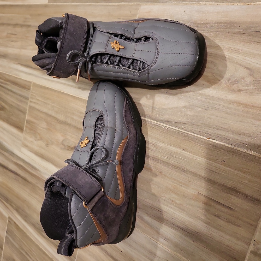 Nike Air Penny's Sneakers